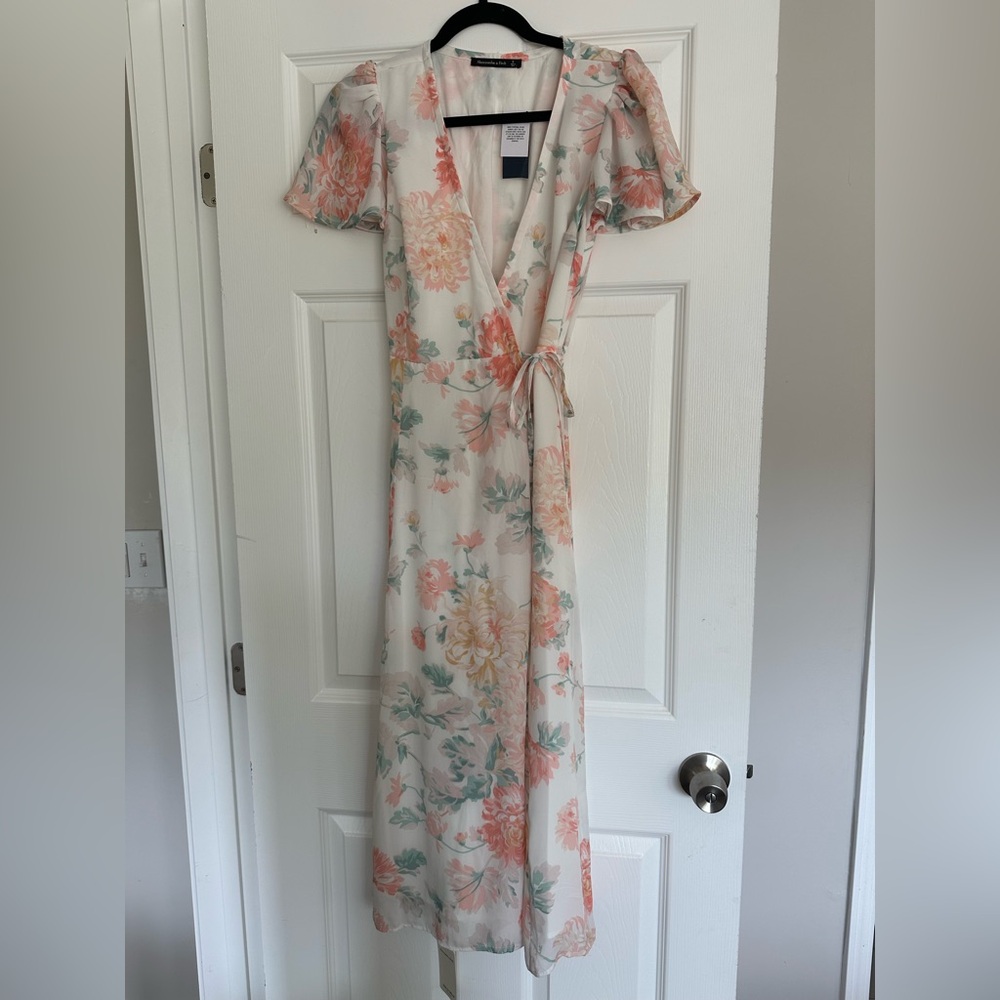 Abercrombie & Fitch Cream Ruffled Wrap Maxi Dress